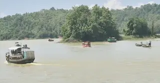 রাঙামাটিতে নৌকাডুবি: ৮ যাত্রী জীবিত উদ্ধার, নিখোঁজ ১